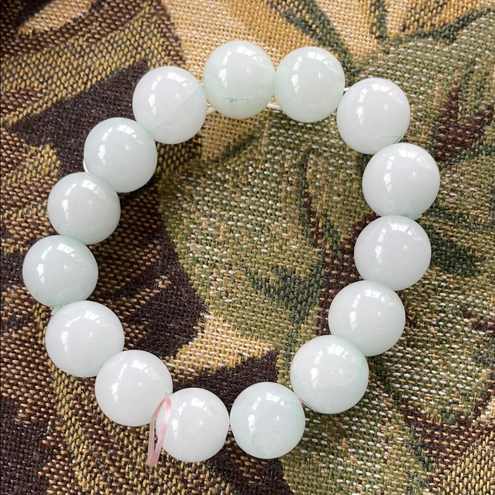 Elegant mint quartz Beaded Bracelet